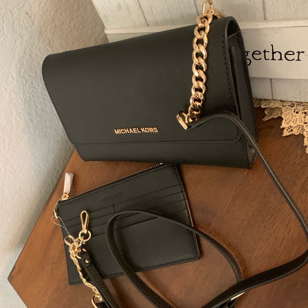 New MK black chain Crossbody & wallet inside 🖤 - Picture 2 of 4